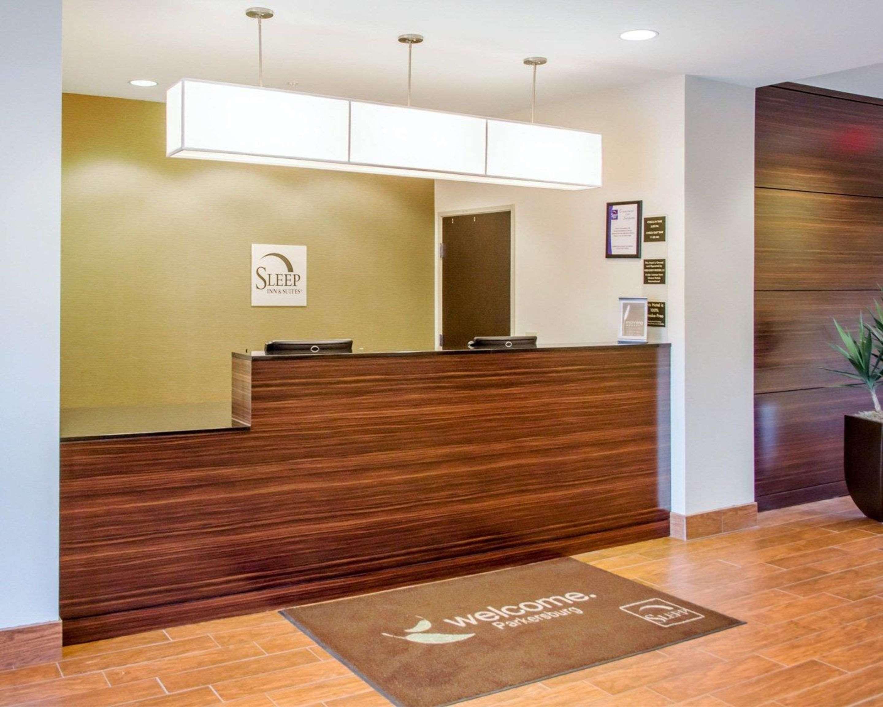 Sleep Inn & Suites Паркърсбърг Екстериор снимка