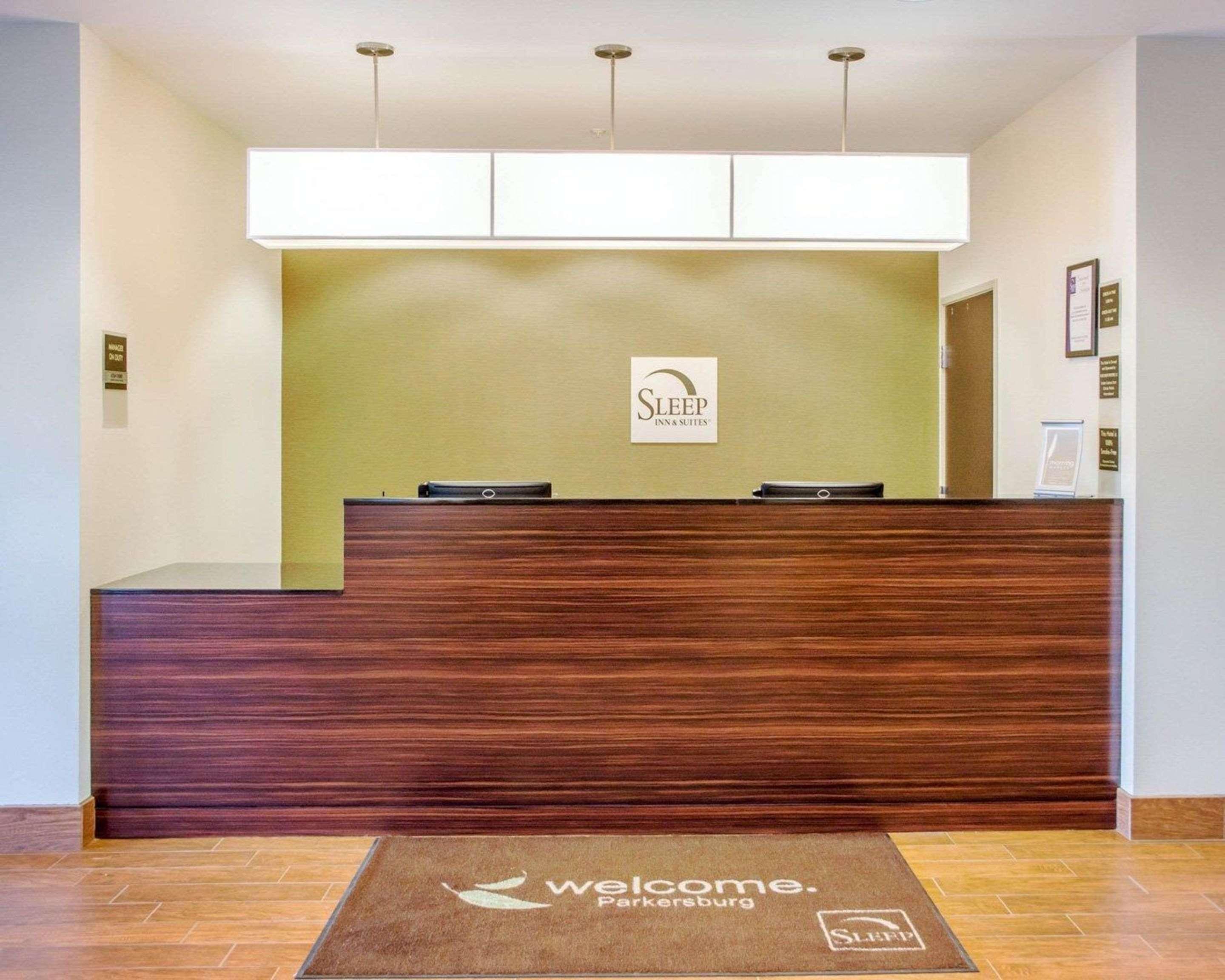 Sleep Inn & Suites Паркърсбърг Екстериор снимка