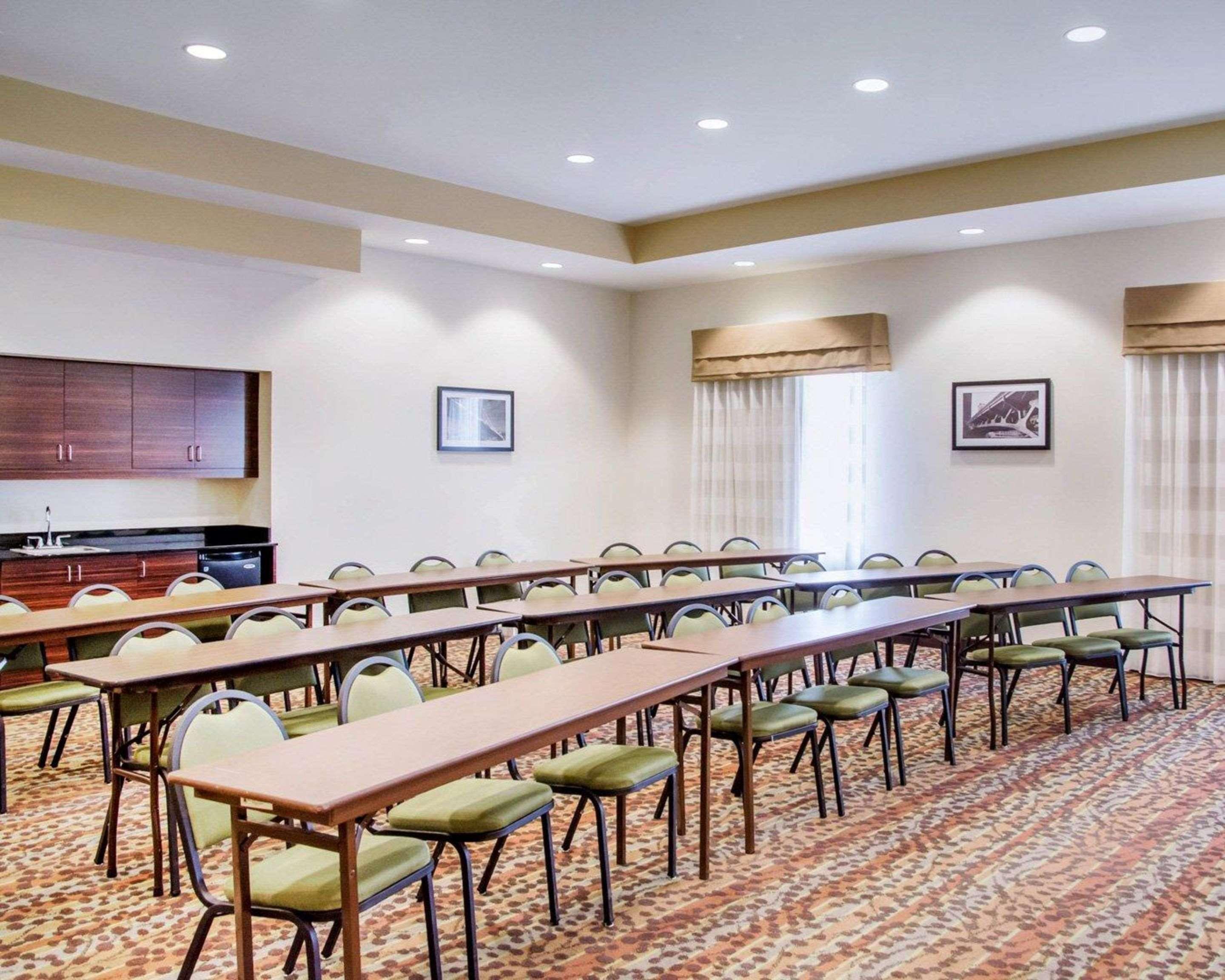 Sleep Inn & Suites Паркърсбърг Екстериор снимка